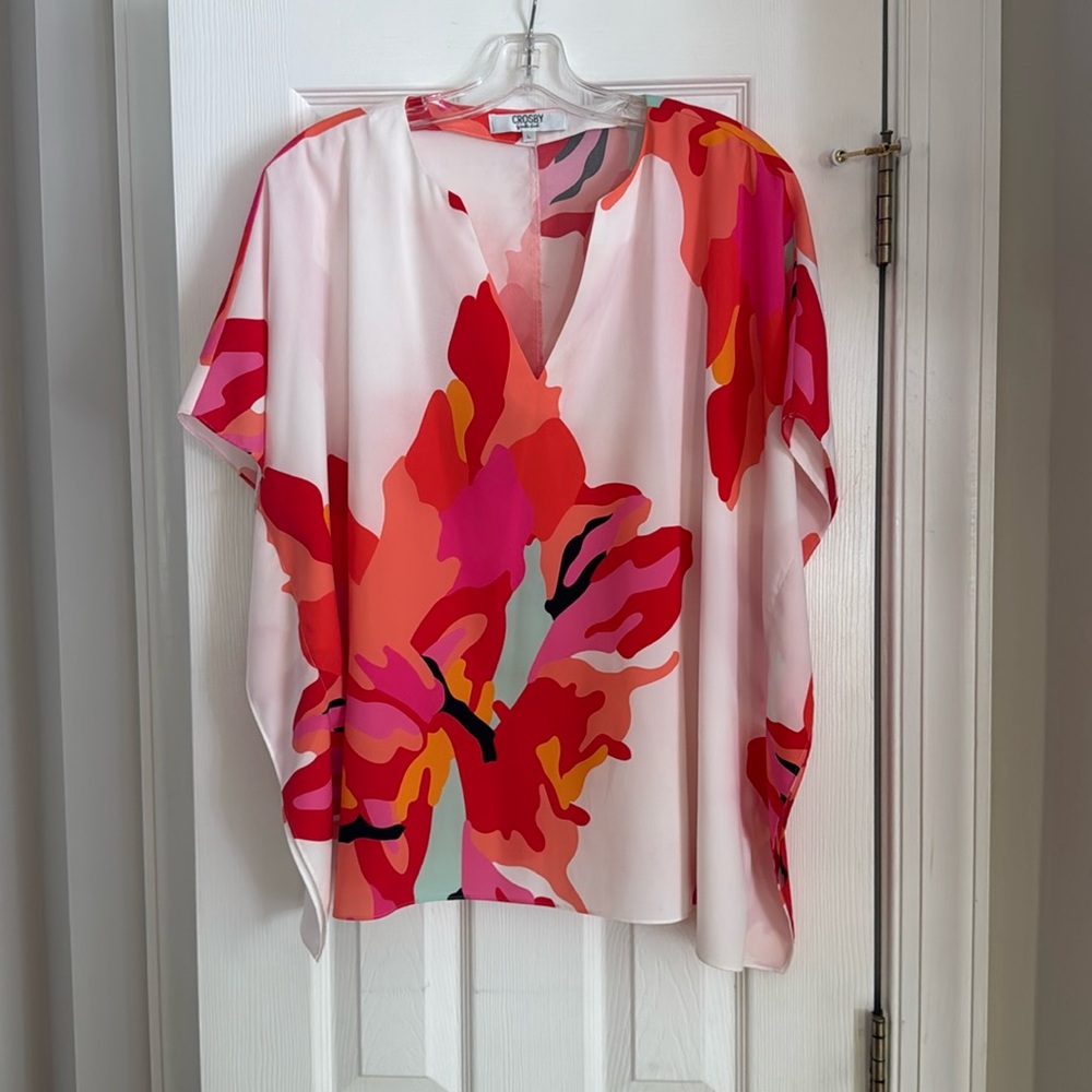 CROSBY by Mollie Burch Pink White Red Floral V-Neck Tunic